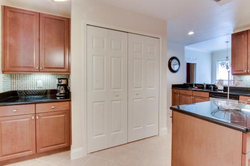 The Terraces On The Green -  Vacation Rental - Photo 6