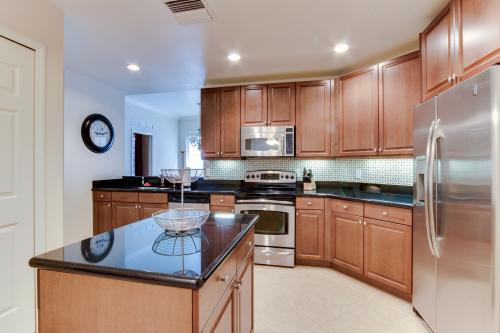 The Terraces On The Green -  Vacation Rental - Photo 7