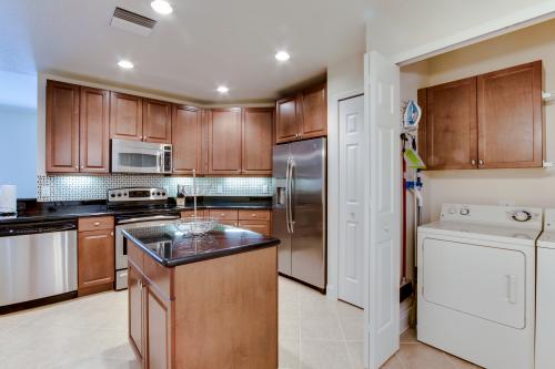 The Terraces On The Green -  Vacation Rental - Photo 8