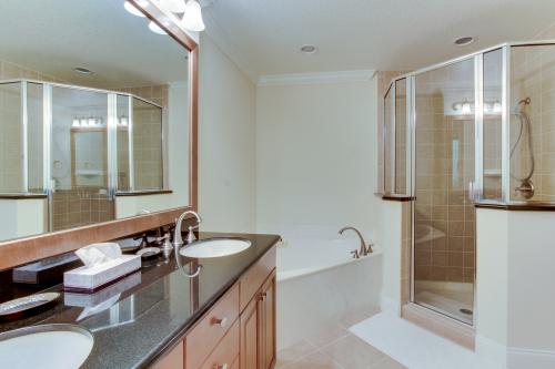 The Terraces On The Green -  Vacation Rental - Photo 13