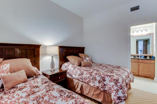 The Terraces On The Green -  Vacation Rental - Photo 18