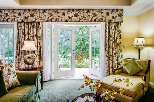 Reunion Getaway -  Vacation Rental - Photo 6