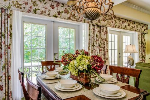 Reunion Getaway -  Vacation Rental - Photo 31