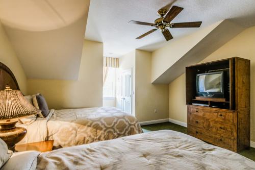 Reunion Getaway -  Vacation Rental - Photo 24