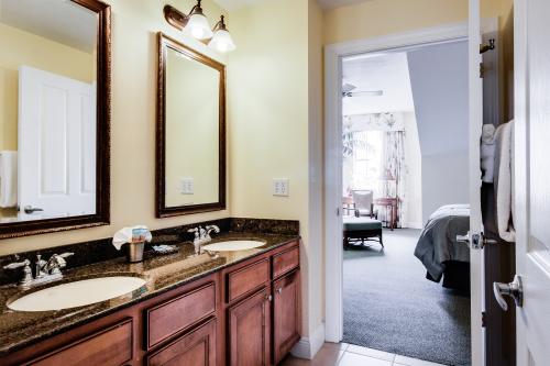 Reunion Getaway -  Vacation Rental - Photo 21