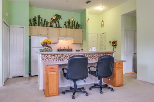 Polynesian Hideaway -  Vacation Rental - Photo 8