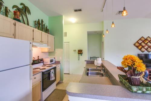 Polynesian Hideaway -  Vacation Rental - Photo 7