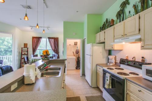 Polynesian Hideaway -  Vacation Rental - Photo 6