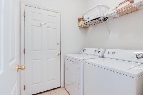 Sunbeam Paradise -  Vacation Rental - Photo 33