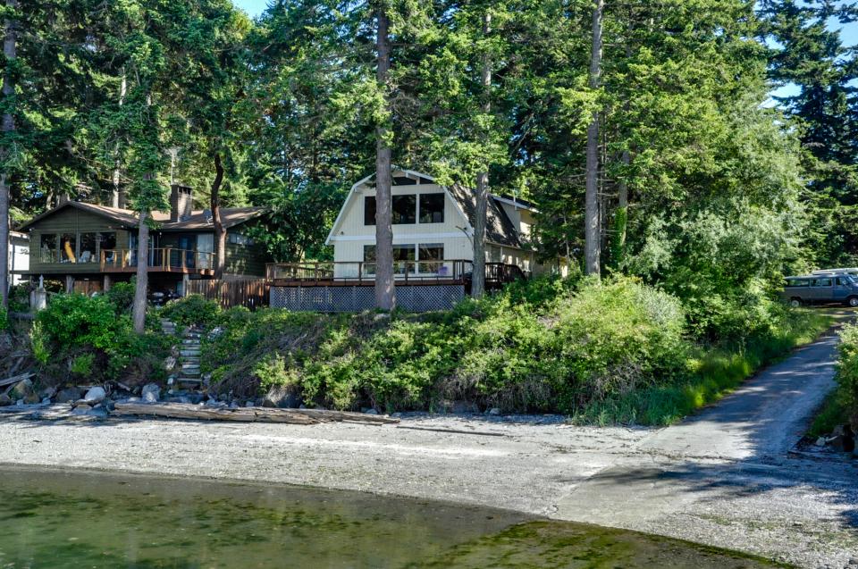 Lopez Island Hunter Bay Waterfront Home 3 BD Vacation Rental in Lopez