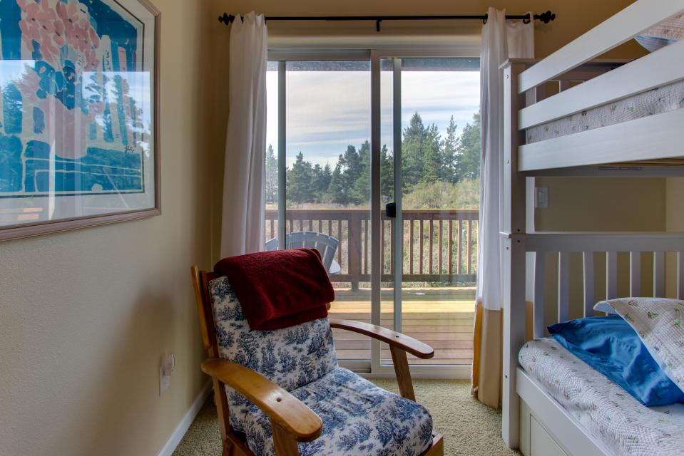 Hillsdale Beach House 3 BD Vacation Rental in Oceanside, OR Vacasa