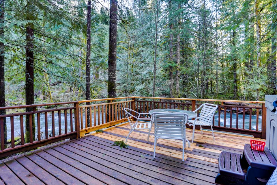 Papa Bear Cabin 3 BD Vacation Rental in Welches, OR Vacasa