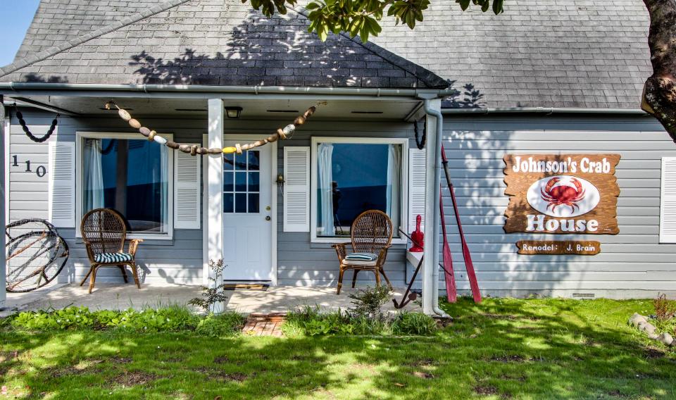 Johnson's Crab House 4 BD Vacation Rental in Waldport, OR Vacasa