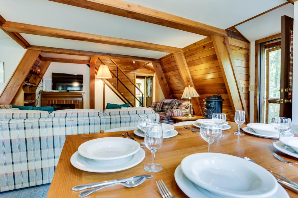 Ironwood Cabin 1 BD Vacation Rental in Welches, OR Vacasa