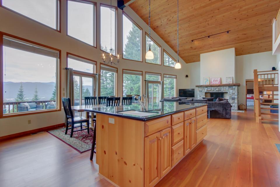 Flying Eagles 2 BD Vacation Rental in Sagle, ID Vacasa