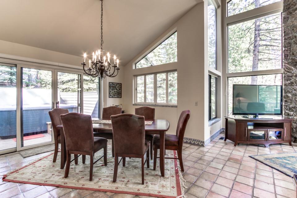 26 Siskin Luxury Executive Home 4 BD Vacation Rental in Sunriver, OR