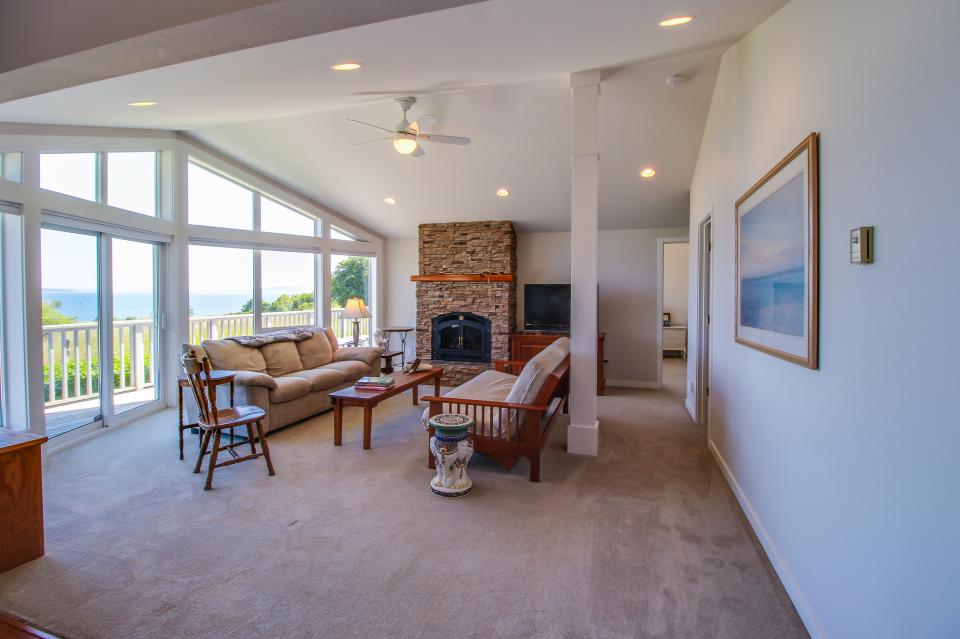 Marrowstone Island Beach Home 2 BD Vacation Rental in Nordland, WA