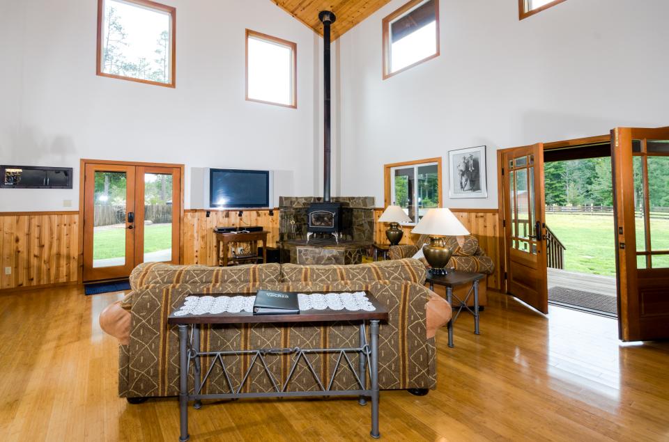 Sundance 4 BD Vacation Rental in Mendocino, CA Vacasa