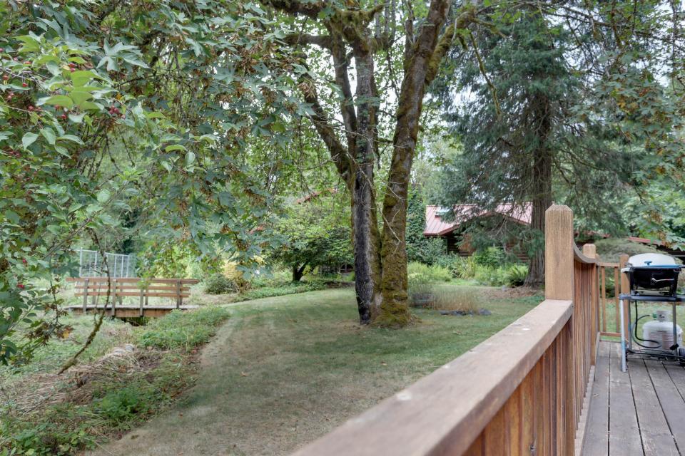 Molalla River Cottage | 1 BD Vacation Rental in Molalla, OR | Vacasa