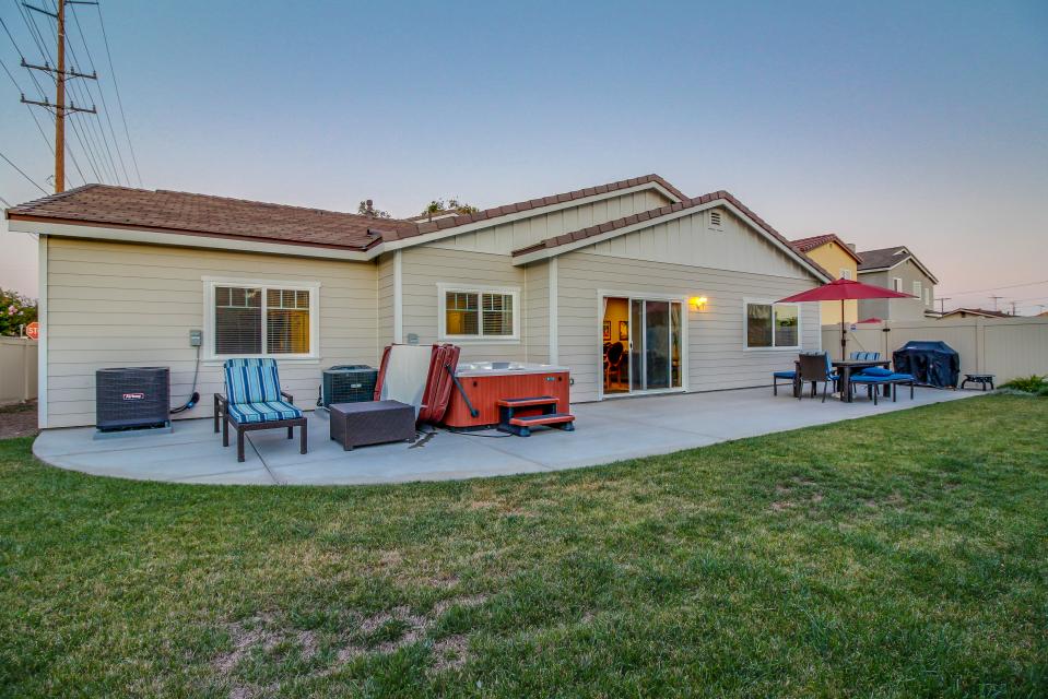 Mickey's Beach House 6 BD Vacation Rental in Anaheim, CA Vacasa