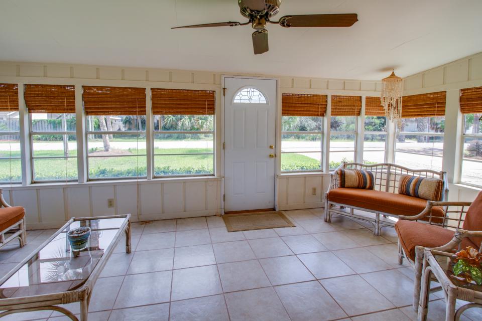 BidAWee Beach Cottages 4 BD Vacation Rental in Panama City Beach