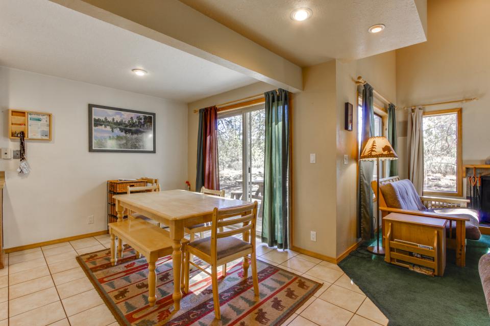 13 Juniper 3 BD Vacation Rental in Sunriver, OR Vacasa
