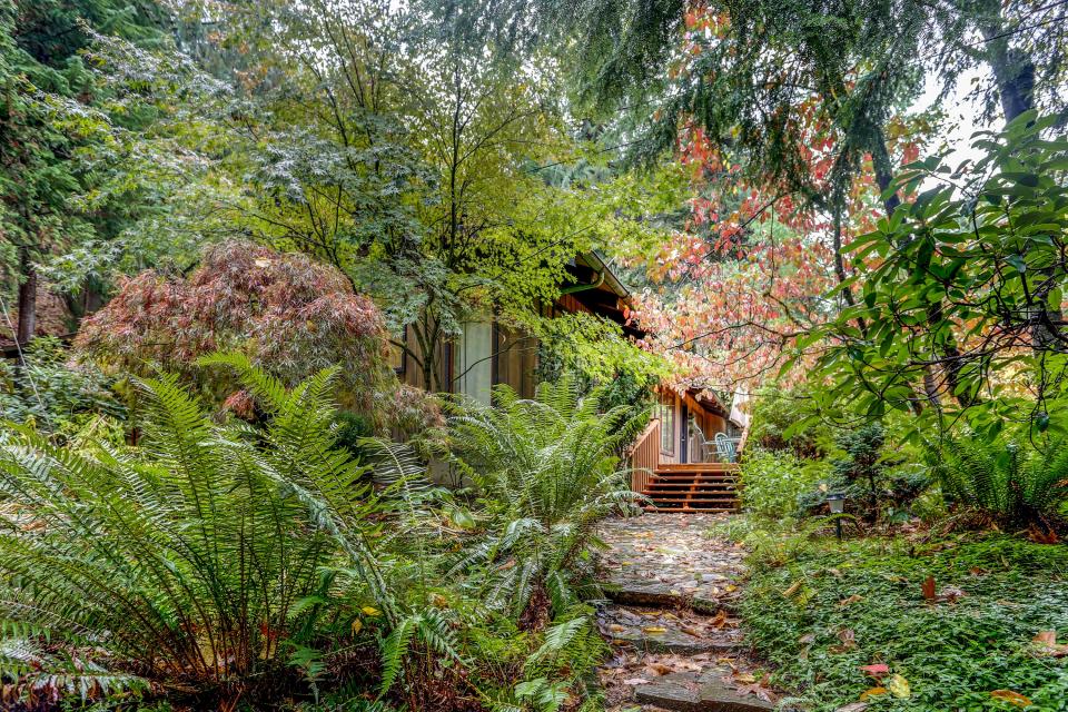 Foxglove Falls 3 BD Vacation Rental in Welches, OR Vacasa