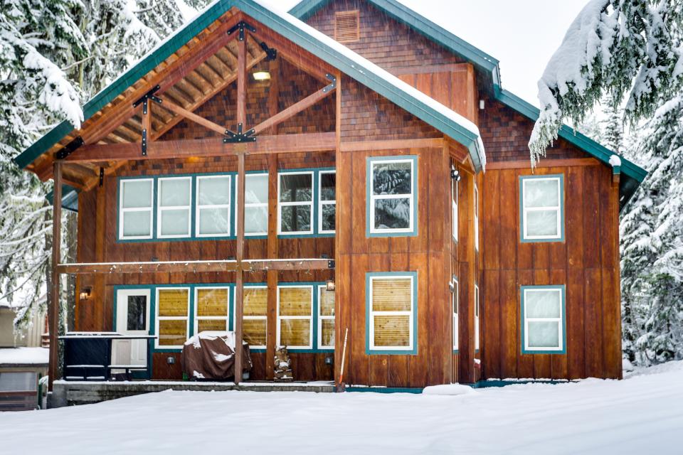 Evergreen House 5 BD Vacation Rental in Government Camp, OR Vacasa