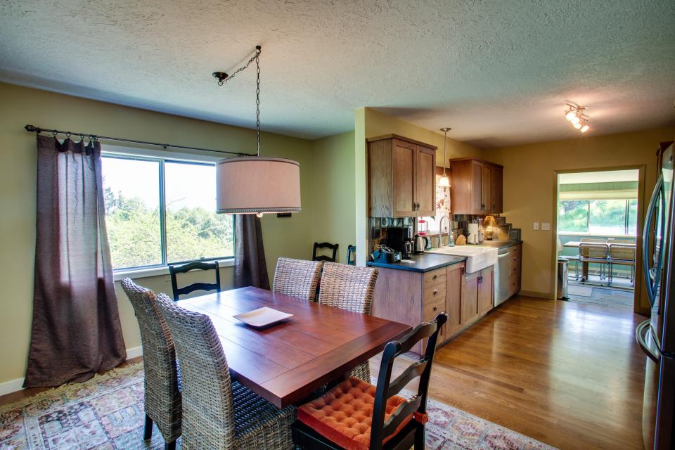 Cascade Retreat in the 4 BD Vacation Rental in Stevenson, WA