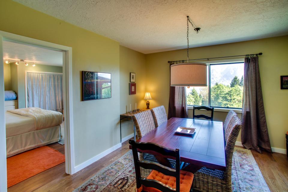 Cascade Retreat in the 4 BD Vacation Rental in Stevenson, WA