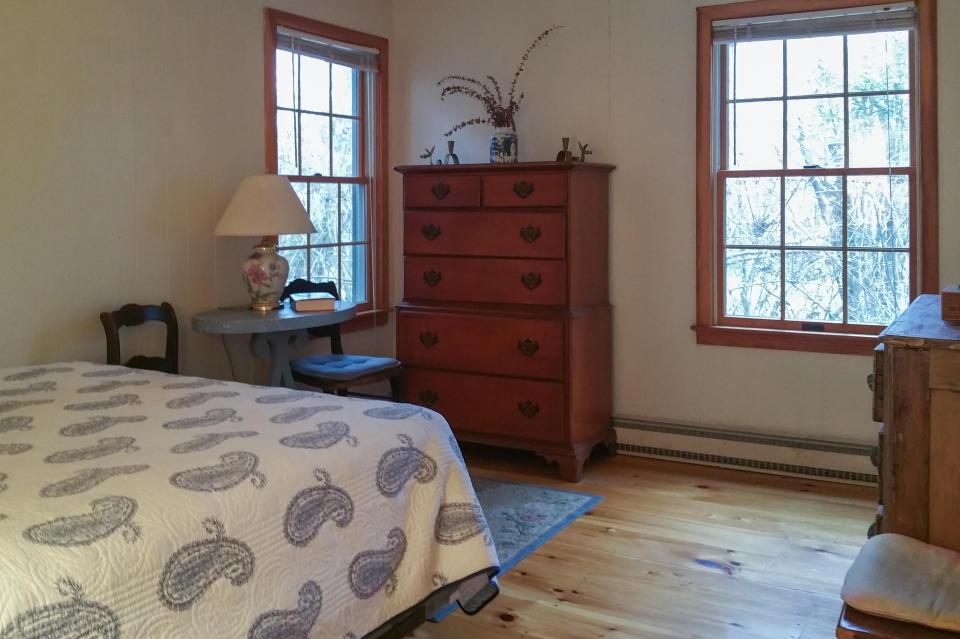 Camp Out Cottage on White Island Pond 3 BD Vacation Rental in Wareham