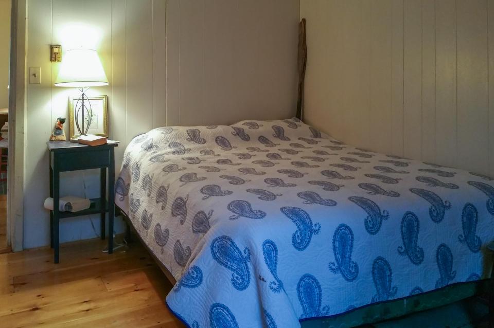 Camp Out Cottage on White Island Pond 3 BD Vacation Rental in Wareham