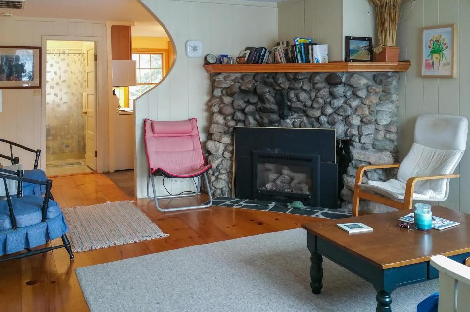 Camp Out Cottage on White Island Pond 3 BD Vacation Rental in Wareham