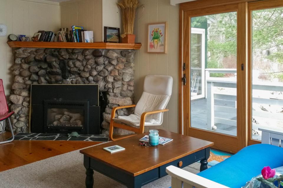 Camp Out Cottage on White Island Pond 3 BD Vacation Rental in Wareham