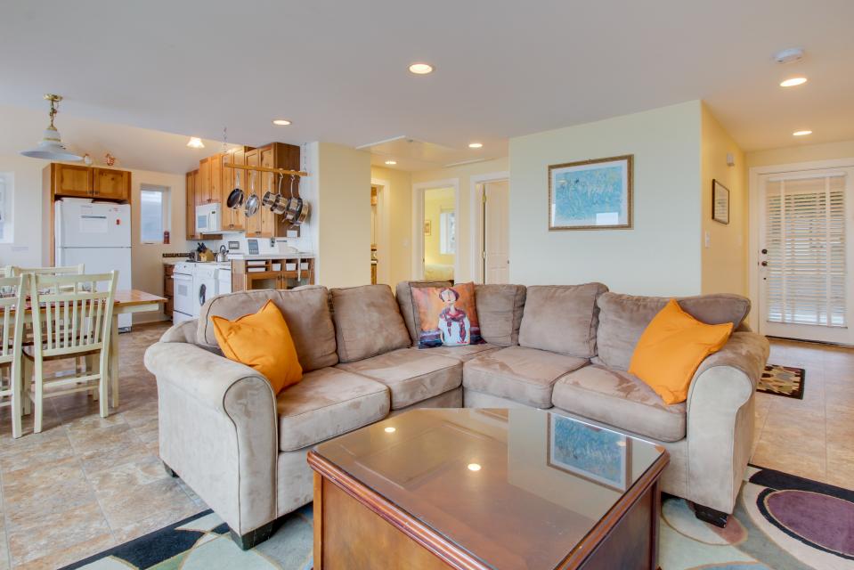 Berni's Ocean View Castle The Potter's Wheel 2 BD Vacation Rental