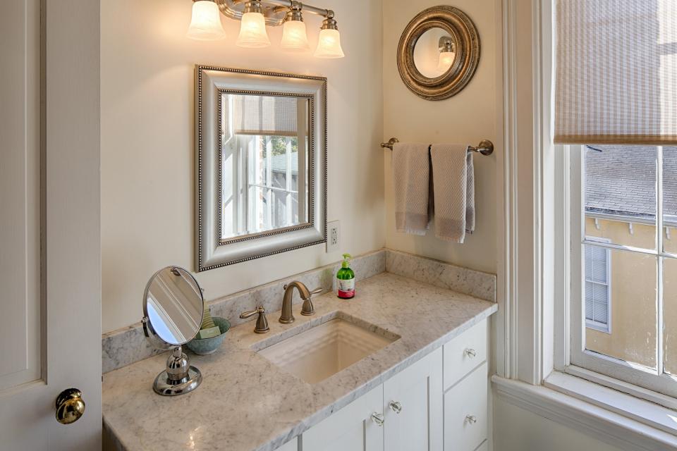 Savannah Grace 3 BD Vacation Rental in Savannah, GA Vacasa