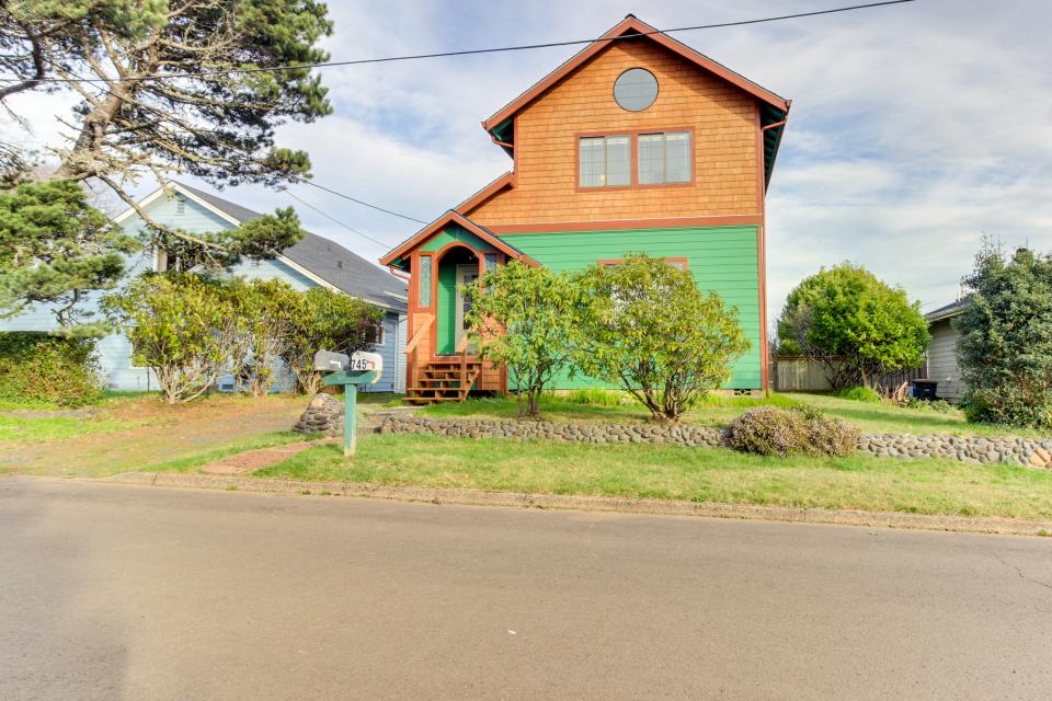 Nye Beach Oceankeeper 3 BD Vacation Rental in Newport, OR Vacasa