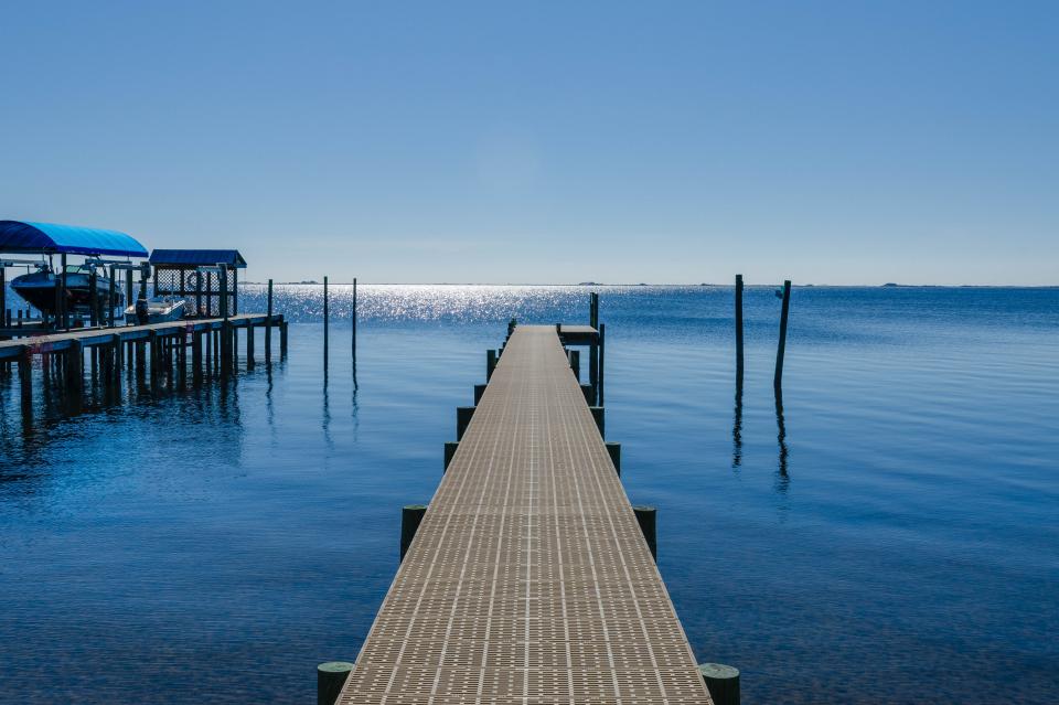 Soundside Beach Cottage with Amazing Views 2 BD Vacation Rental in