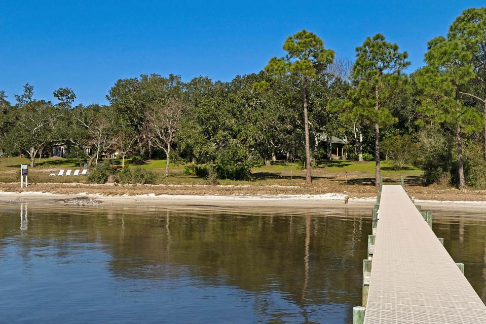 Soundside Beach Cottage with Amazing Views 2 BD Vacation Rental in