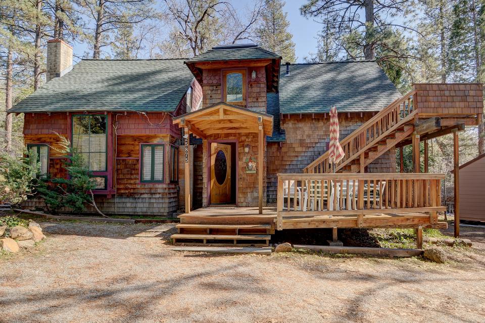 Hobbit House 2 BD Vacation Rental in Idyllwild, CA Vacasa