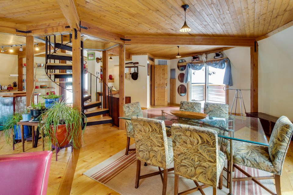 Das Dome Haus 1 BD Vacation Rental in Leavenworth, WA Vacasa