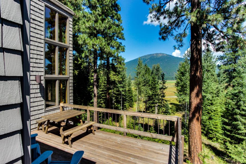 Black Butte Ranch Hilltop Getaway 3 BD Vacation Rental in Black Butte Ranch, OR Vacasa