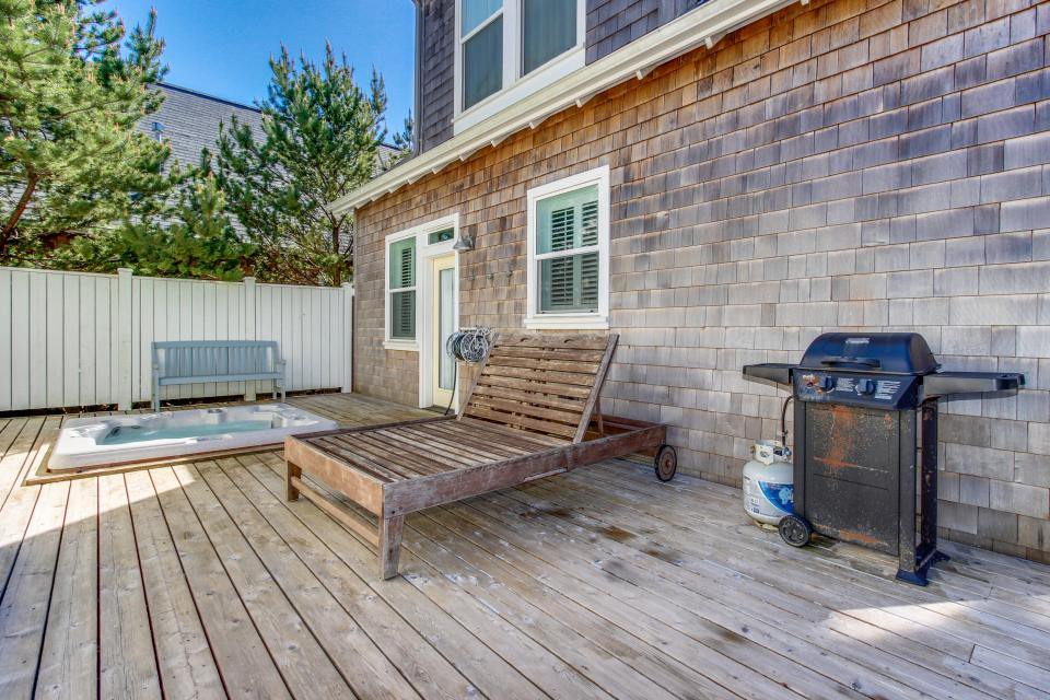 FerronJones Beach House 4 BD Vacation Rental in Depoe Bay, OR Vacasa