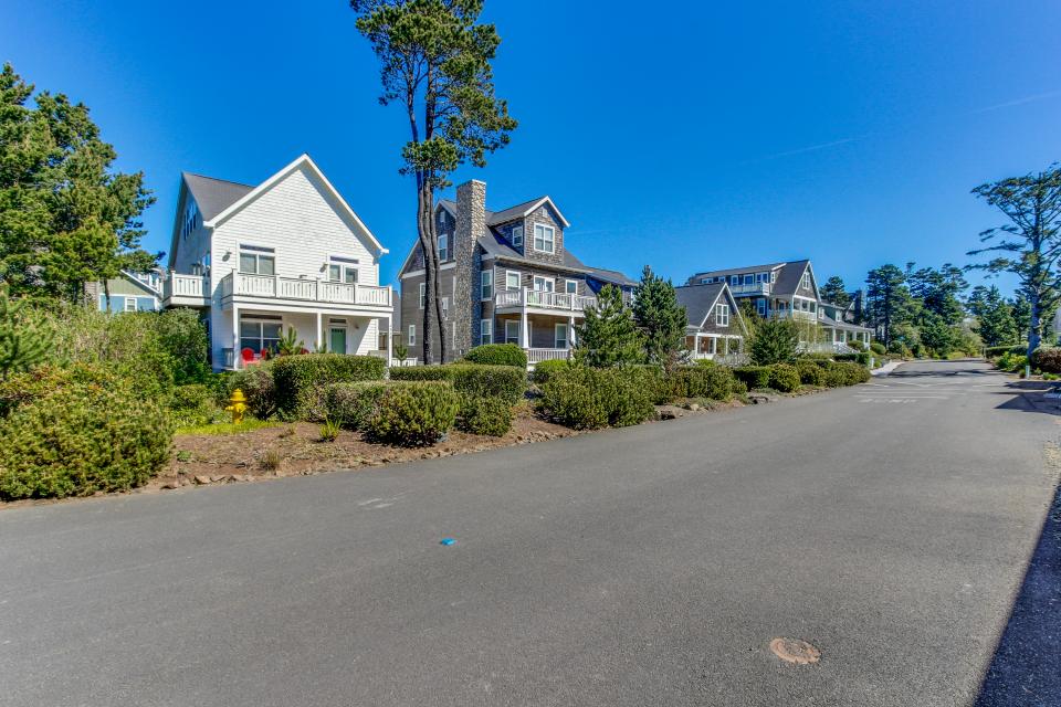 FerronJones Beach House 4 BD Vacation Rental in Depoe Bay, OR Vacasa