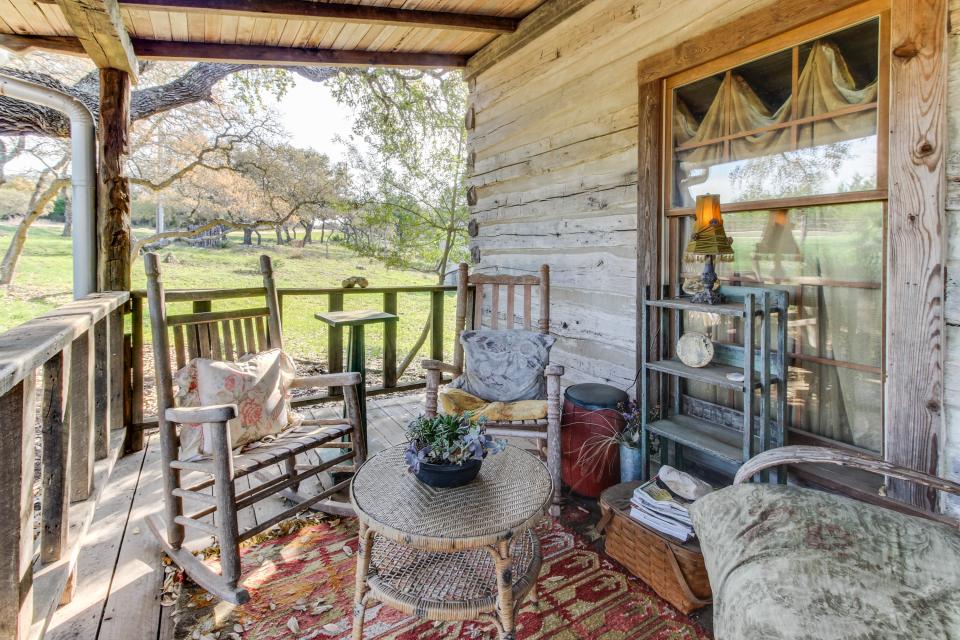 Tanglewood FarmsFull Property 2 BD Vacation Rental in Fredericksburg