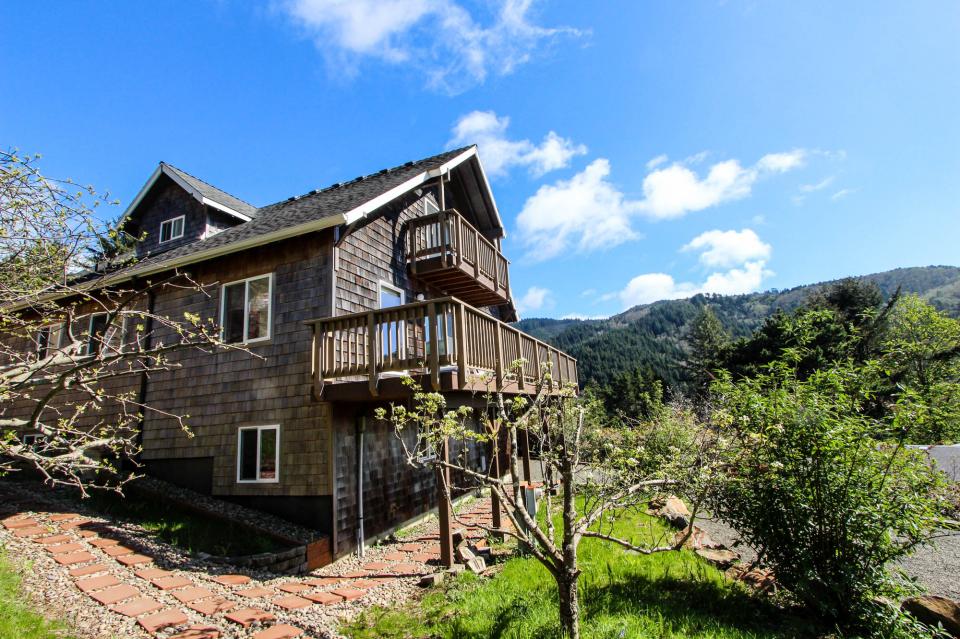 Ocean Observatory 3 BD Vacation Rental in Yachats, OR Vacasa