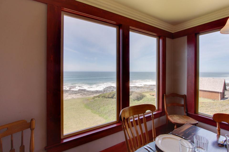 House at Dragons Cove 4 BD Vacation Rental in Yachats, OR Vacasa
