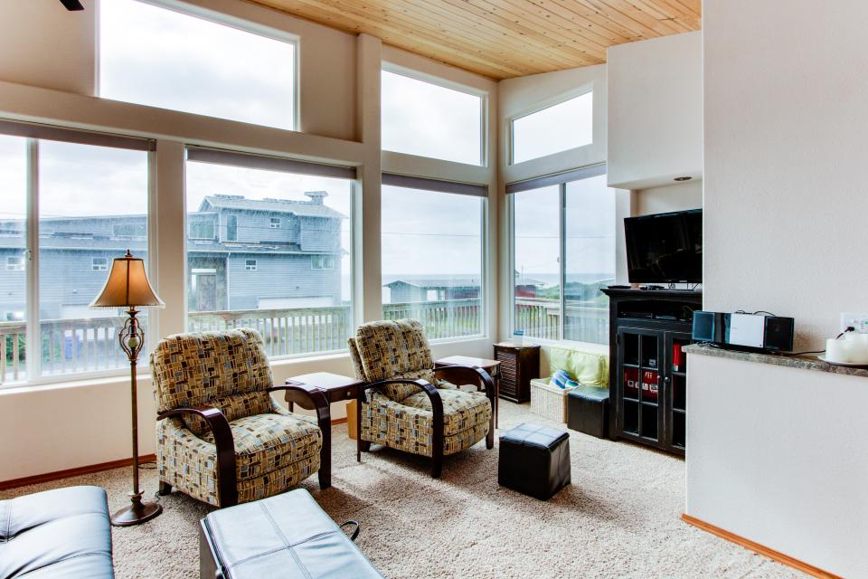 Ocean View Cottage 4 BD Vacation Rental in Yachats, OR Vacasa