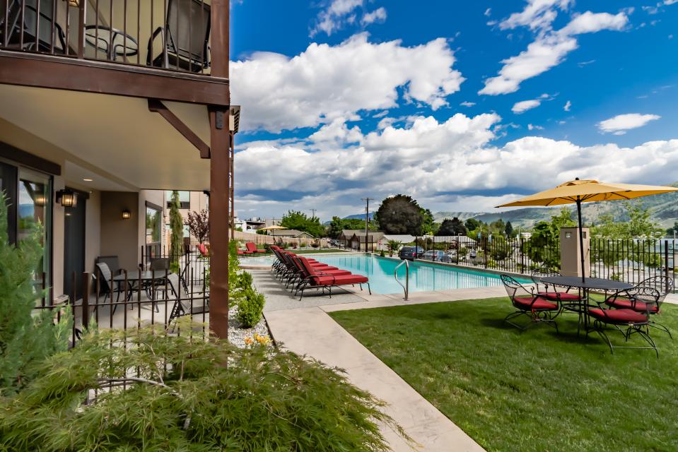 Marina Edge Manson Bay Condo 3 BD Vacation Rental in Manson, WA Vacasa