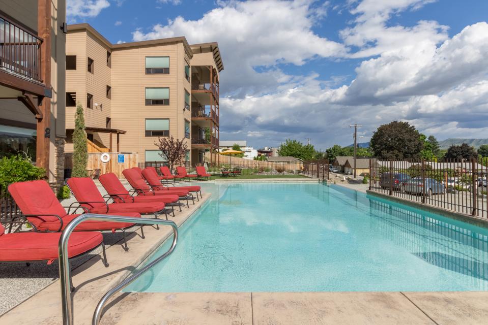 Marina Edge Lake Chelan Condo 3 BD Vacation Rental in Manson, WA Vacasa